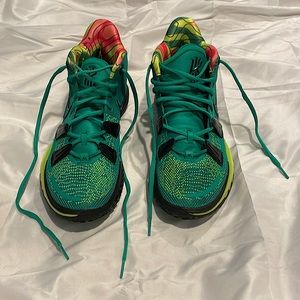 Nike Kylie 7 Weatherman Basketball Shoes